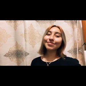 Meet your Posher, Isabel